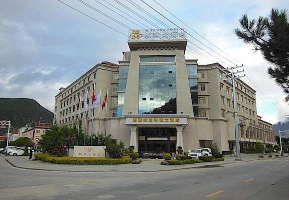 Otel binasının orijinal fotoğrafı
